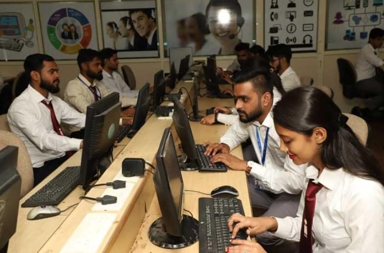 I Business Institute Greater Noida Computer Lab photo 11